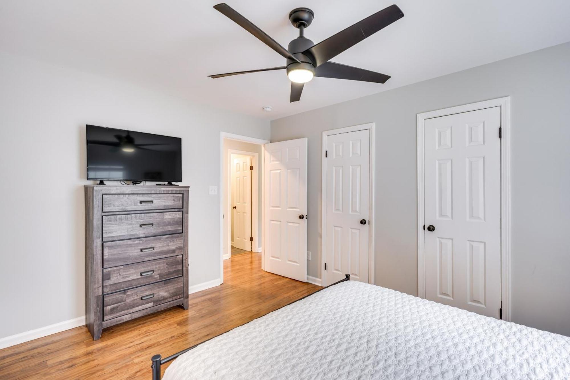 Cozy Vacation Rental About 2 Mi To Downtown Durham! Εξωτερικό φωτογραφία