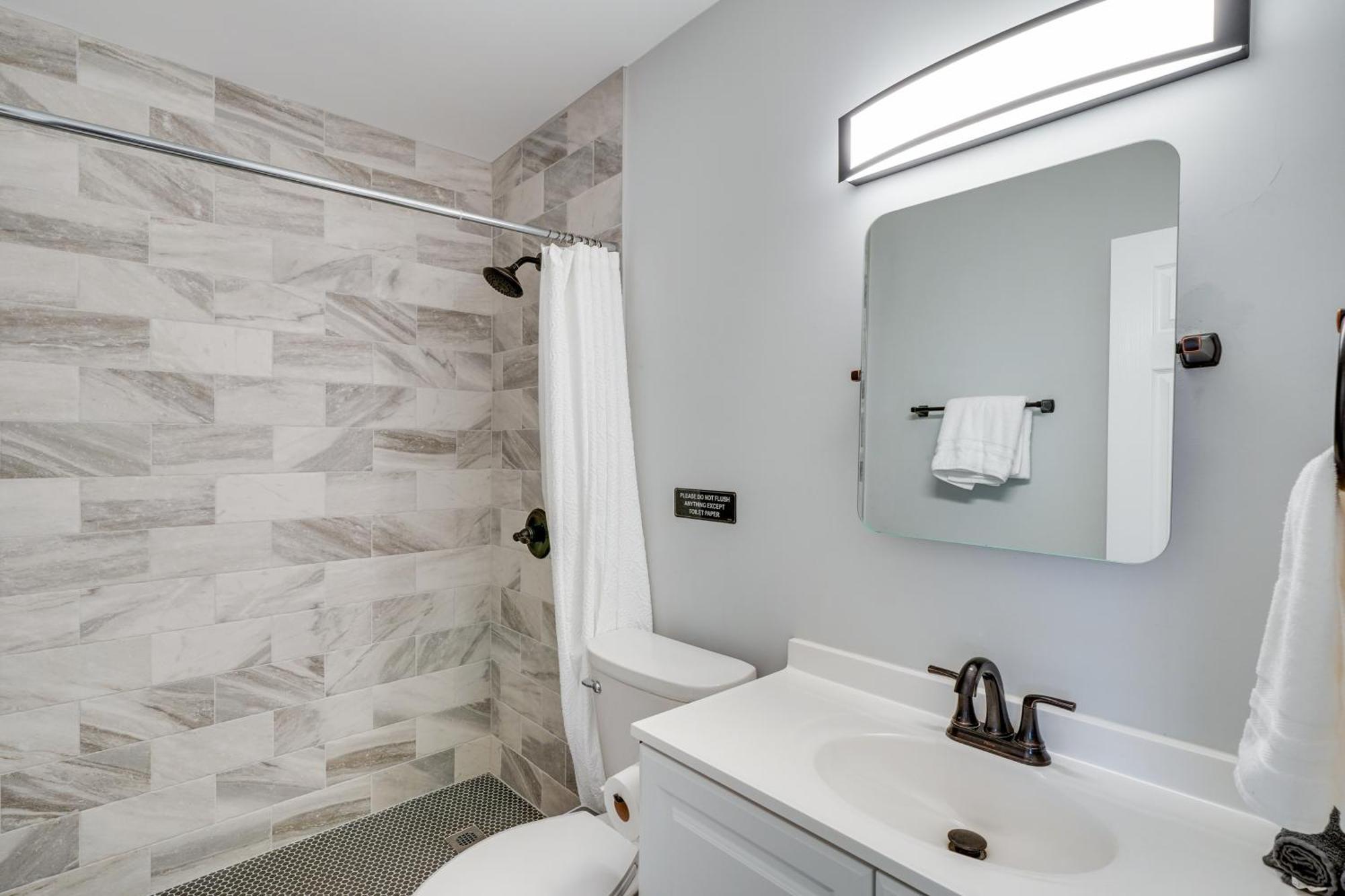 Cozy Vacation Rental About 2 Mi To Downtown Durham! Εξωτερικό φωτογραφία